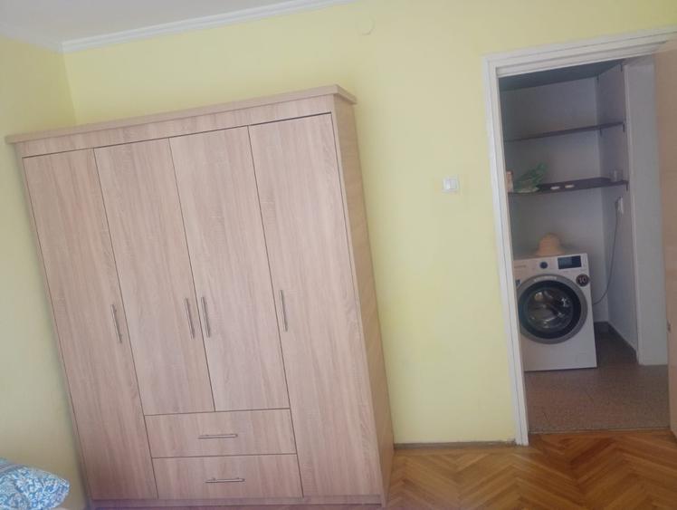 Apartament cu 2 camere semidecomandat în Craiovei