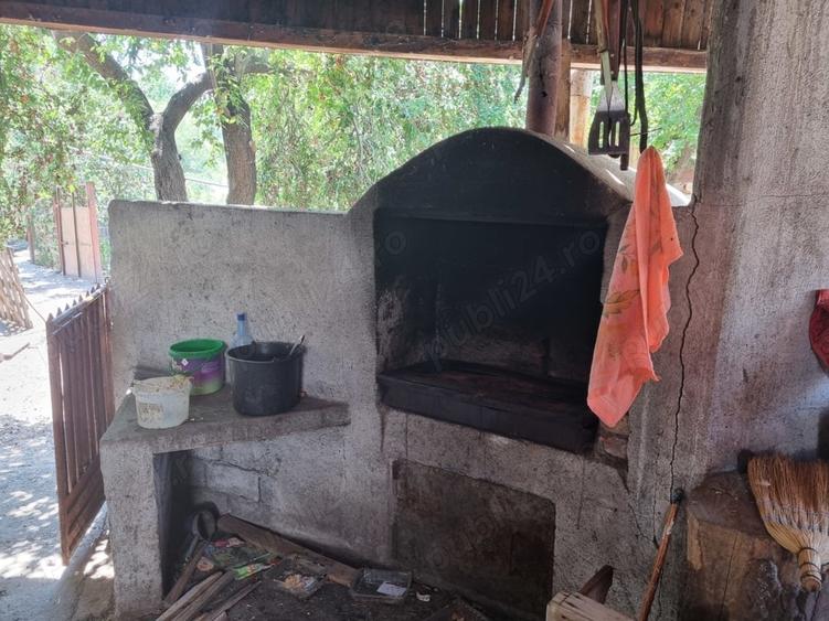 Casă cu 4 camere în Cernat