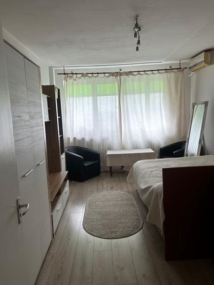 Garsonieră în Gară