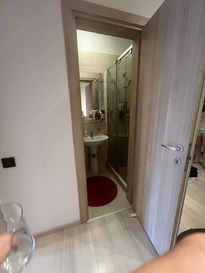 Apartament cu 3 camere decomandat în Alexandriei