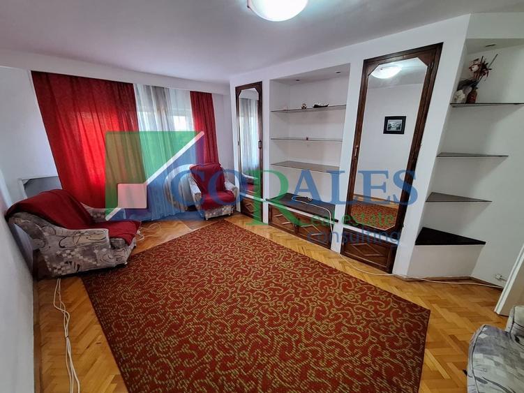 Apartament cu 2 camere decomandat, mobilat în Bucovina