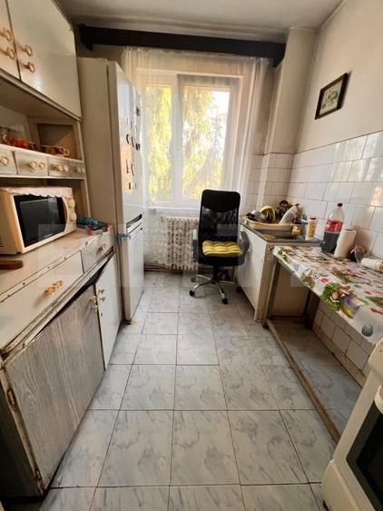 Apartament cu 2 camere semidecomandat, mobilat în Hunedoara