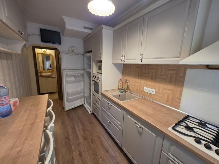 Apartament cu 2 camere decomandat, mobilat în Cantemir
