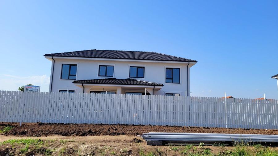 Duplex cu 4 camere cu Canalizare în Șura Mică