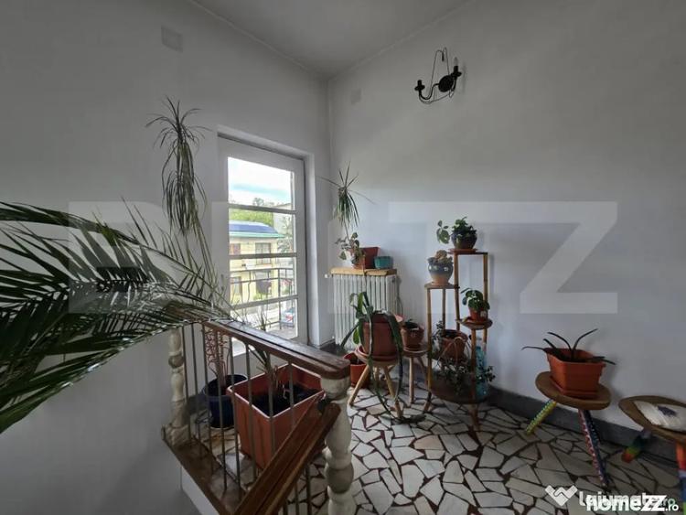 Casă cu 6 camere cu Teren 327 Mp în Central
