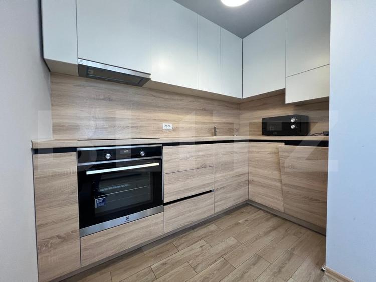 Apartament cu 3 camere decomandat, mobilat în Est
