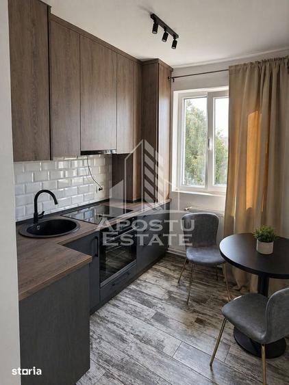Apartament cu 2 camere, mobilat în Central