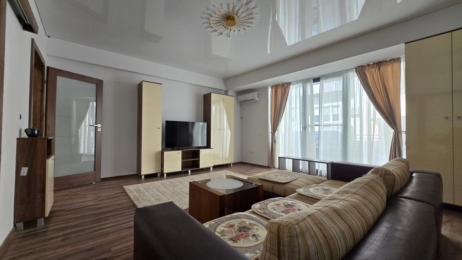 Apartament cu 2 camere decomandat în Peninsula