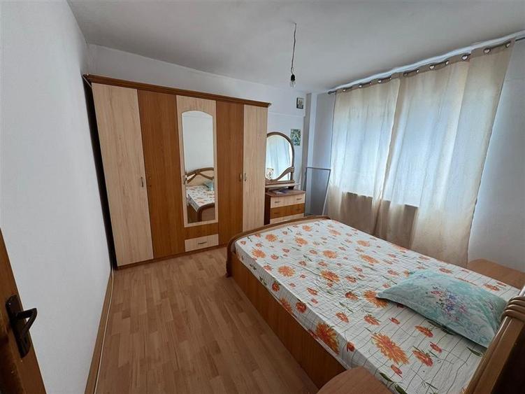 Apartament cu 2 camere decomandat, mobilat în Nord-Est