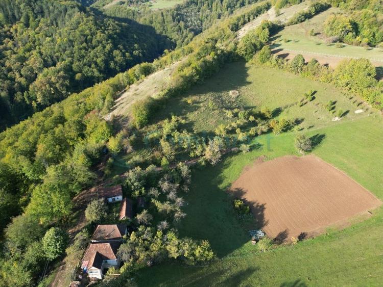 Teren agricol intravilan de 1400 mp, în Șuncuiuș