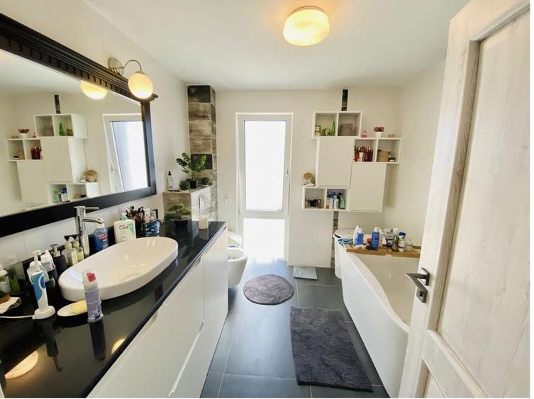 Apartament cu 4 camere semidecomandat în Arhitecților - Calea Cisnădiei