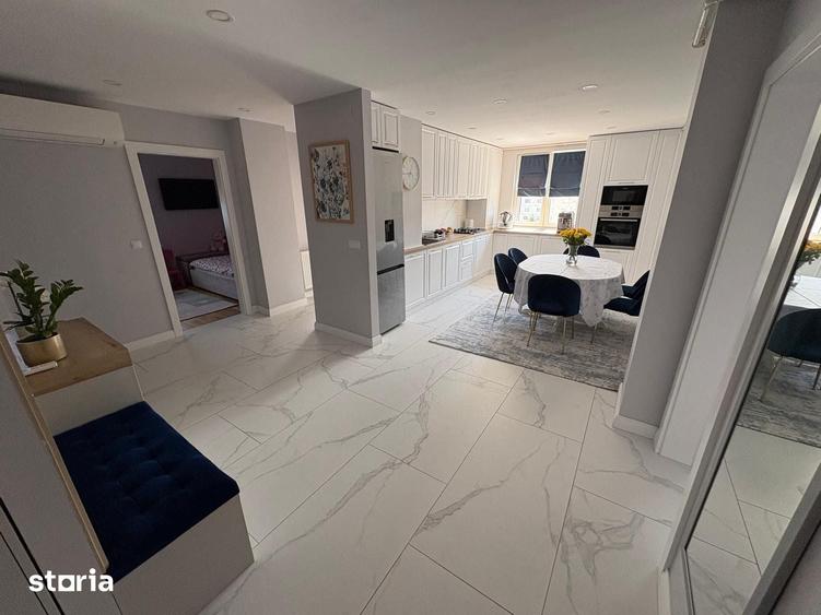 Apartament cu 4 camere în Plopilor
