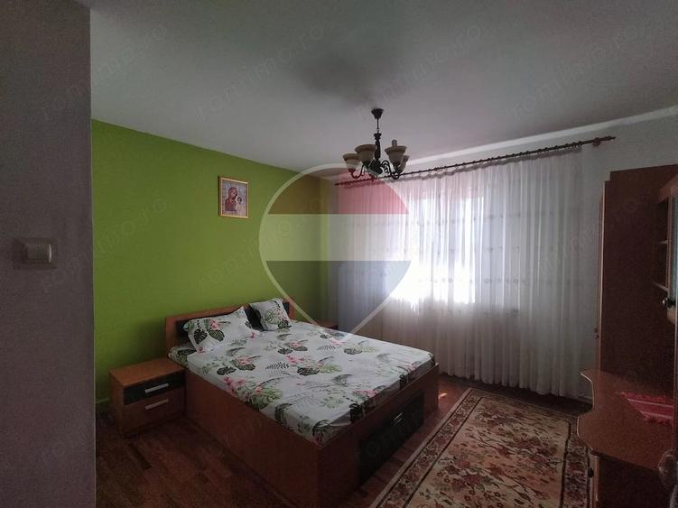 Casă cu 5 camere cu Teren 550 Mp în Tărtășești