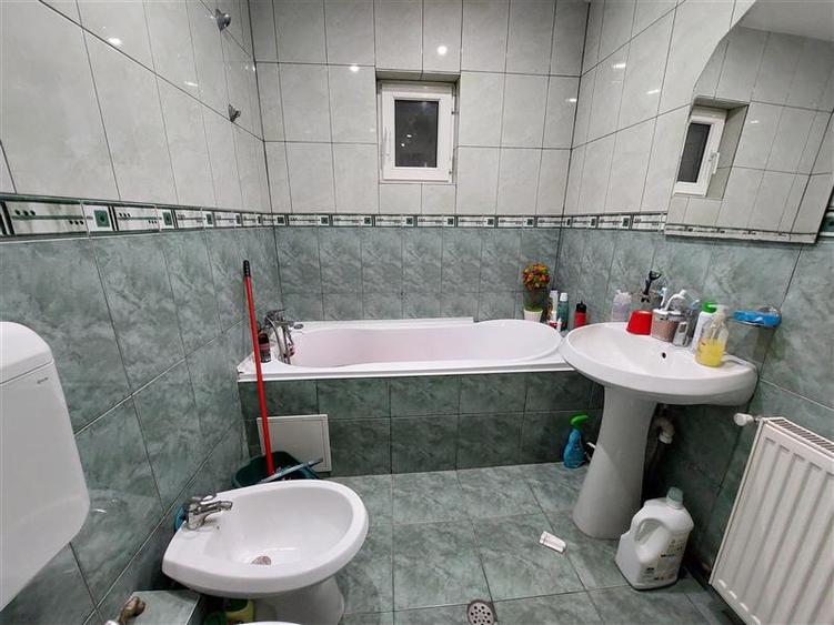 Apartament cu 3 camere decomandat, mobilat în Dorobanți