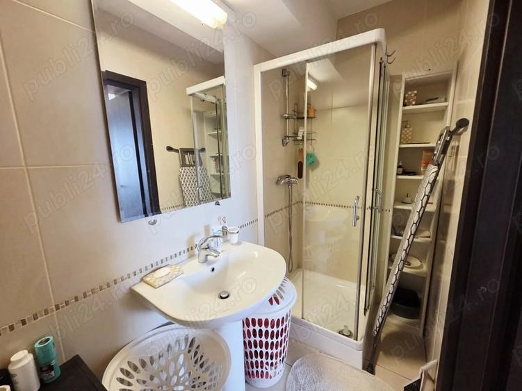 Apartament cu 3 camere decomandat în Dunărea