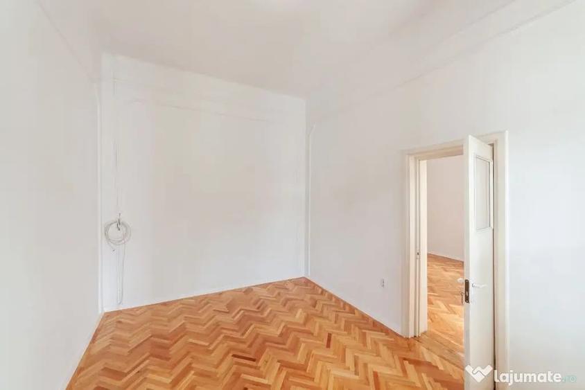 Casă cu 4 camere cu Teren 224 Mp în Central