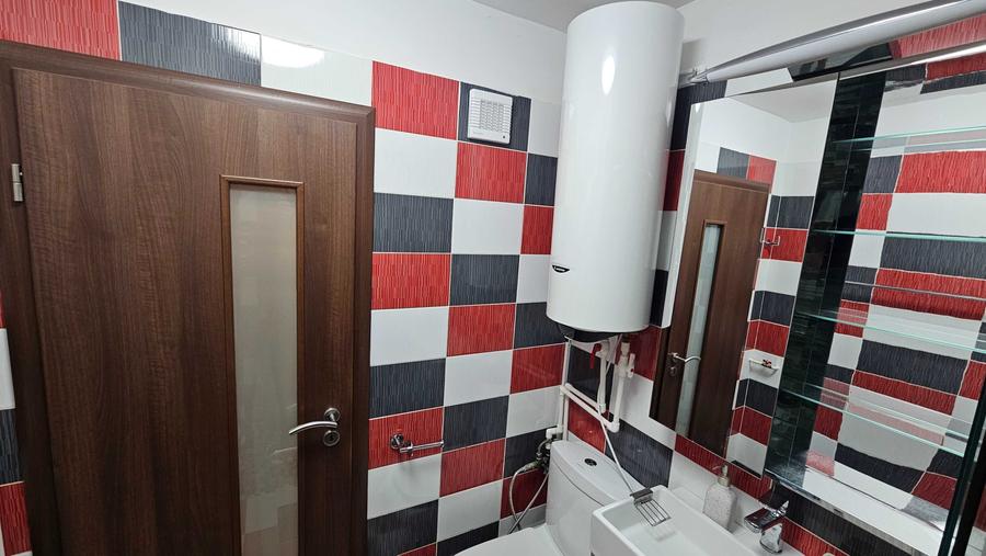 Apartament cu 3 camere decomandat în Calea Călărașilor