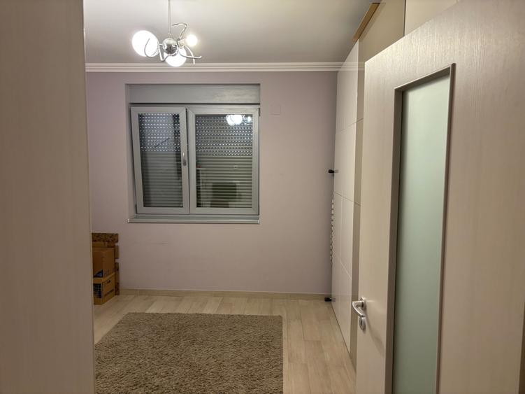 Apartament cu 2 camere decomandat în Dumbrăvița