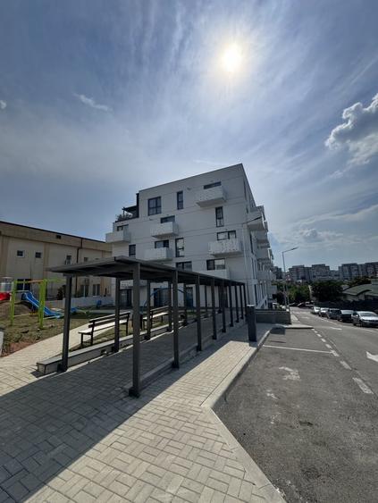 Apartament cu 2 camere semidecomandat, mobilat în Zorilor