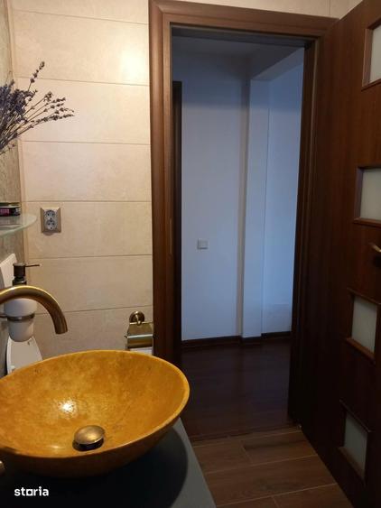 Apartament cu 3 camere în Băneasa