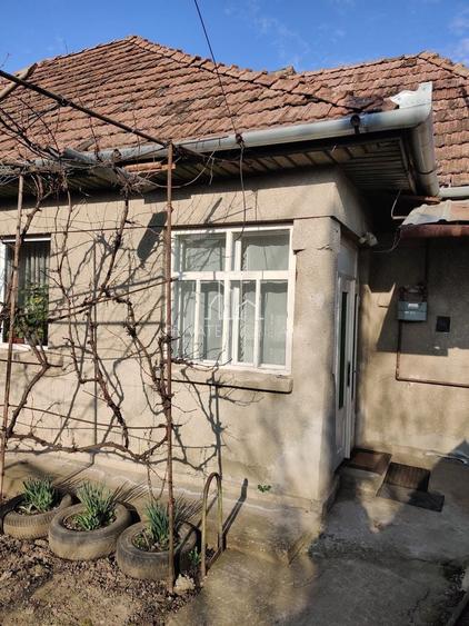 Casă individuală cu 3 camere cu Canalizare în Sântana de Mureș