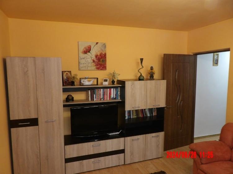 Apartament cu 2 camere nedecomandat, mobilat în Casa de Cultură