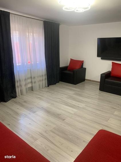 Casă cu 4 camere cu Teren 240 Mp în 9 Mai