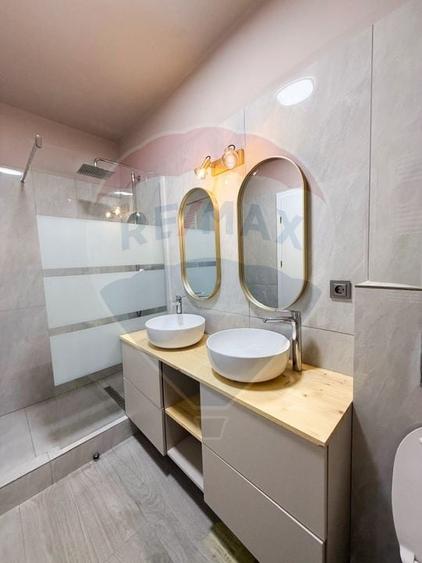 Apartament cu 3 camere, mobilat în Politehnica