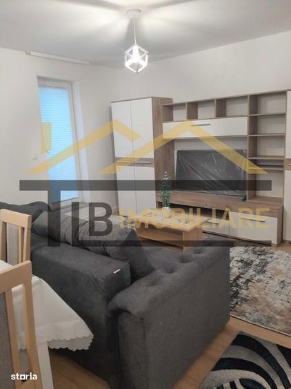 Apartament cu 2 camere decomandat, mobilat în Central
