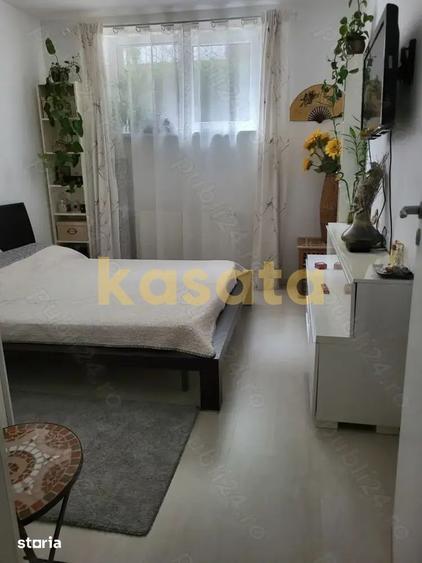 Apartament cu 3 camere, mobilat în Titan