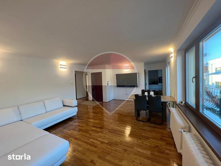 Apartament cu 4 camere în Ultracentral