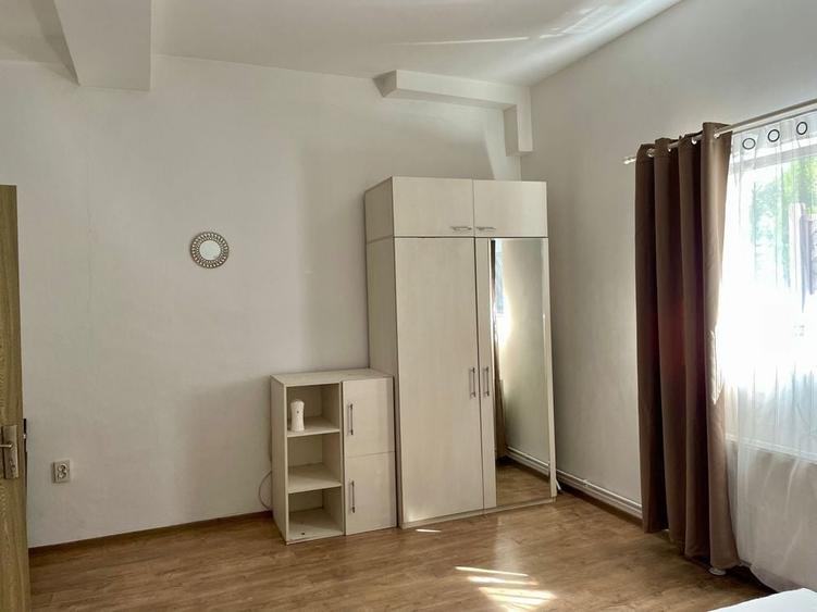 Garsonieră decomandată în Central