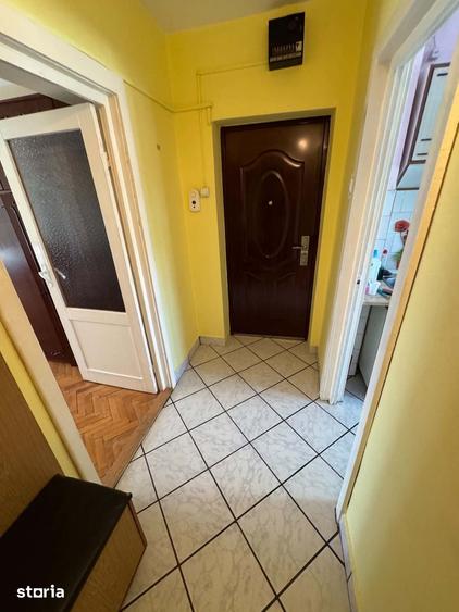 Apartament cu 3 camere decomandat în Carpați 2