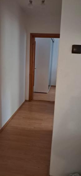 Apartament cu 3 camere semidecomandat în Tomis Nord