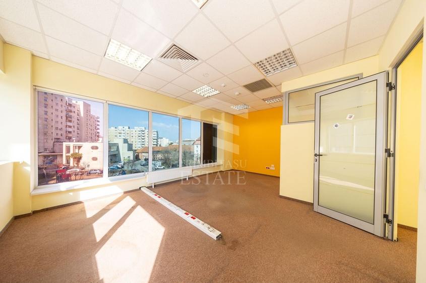 Spațiu comercial, de 612 mp, în 13 Decembrie