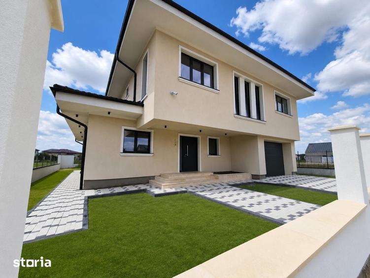 Casă cu 7 camere cu Teren 560 Mp în Tărtășești