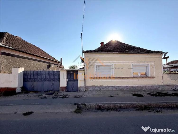 Casă cu 3 camere cu Teren 990 Mp în Tărian
