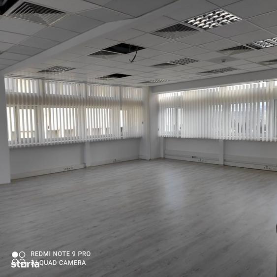 Spațiu comercial, de 100 mp, în Podu Roș