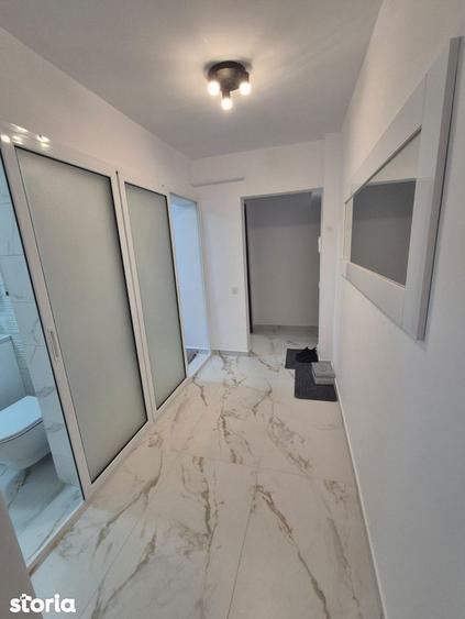 Apartament cu 3 camere decomandat în Alexandru cel Bun