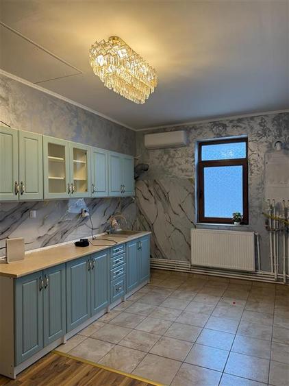 Casă cu 5 camere cu Teren 285 Mp în Central