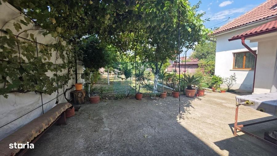 Casă cu 3 camere în 23 August