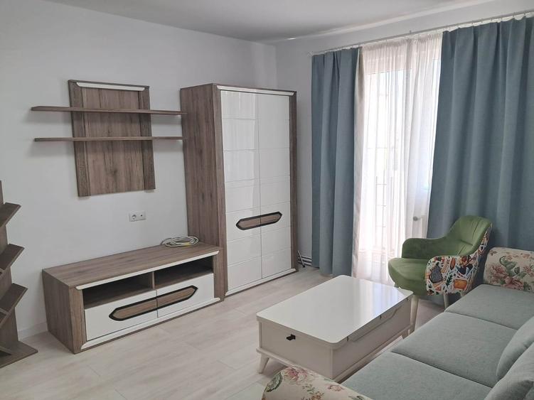 Apartament cu 2 camere semidecomandat în Hipodrom 2