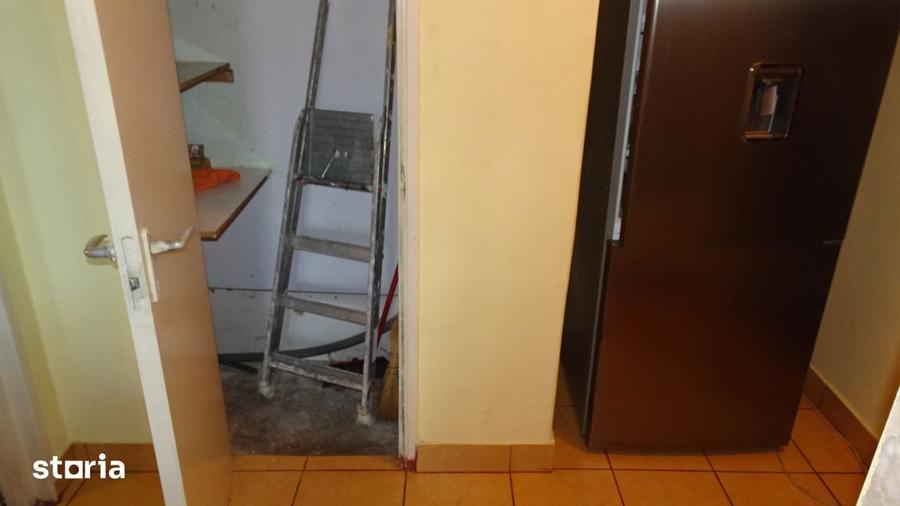 Apartament cu 2 camere semidecomandat în Gojdu