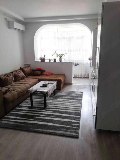 Apartament cu 2 camere decomandat în Corbu
