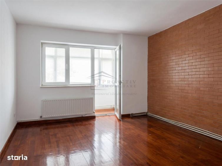 Apartament cu 3 camere decomandat în George Enescu