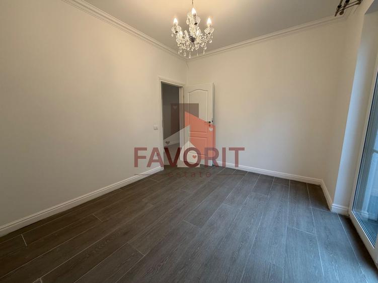 Apartament cu 3 camere în Dumbrăvița