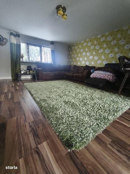 Casă cu 4 camere cu Teren 2600 Mp în Ipotești