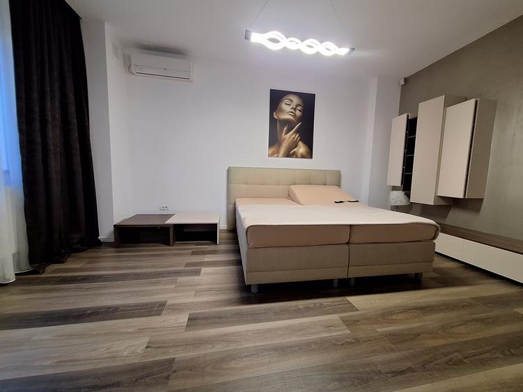 Apartament cu 3 camere decomandat, mobilat în Lipovei