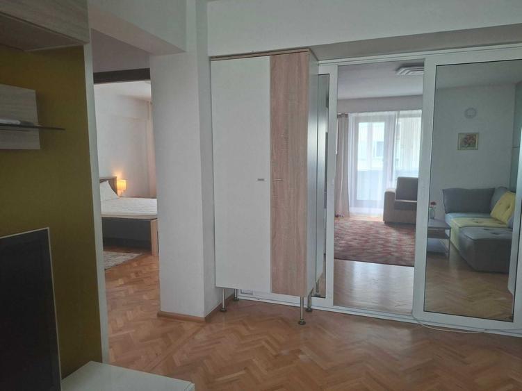 Apartament cu 3 camere decomandat în Decebal