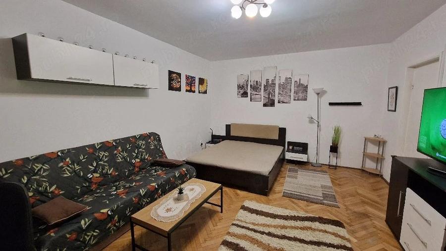 Apartament cu 2 camere decomandat în Plopilor